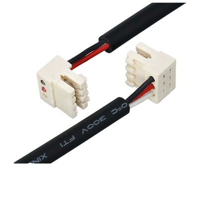 Zespoły kabli IDC o długości 30 cm ze złączem zasilania Lumberg 3515 w kolorze beżowym
